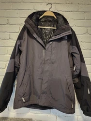The North Face HyVent SKI Jacket Mens Size Medium Waterproof Shell & Liner.