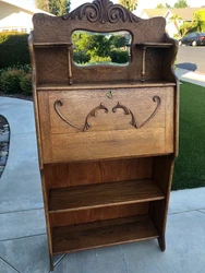 Victorian piece made circa 1900. This piece is in good condition.