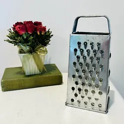 BROMWELL Vintage Metal Cheese box Grater #119 Farmhouse Rustic Primitive Decor. Great condition, small dent on corner...