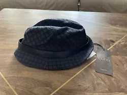 GUCCI Hat BNWT size L. Canvas with leather Made in Italy