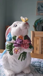 This Ester Bunny Cookie Jar is in excellent condition.  Vibrant colors and detail will brighten anyones day!