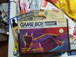 gameboy Pocket Ac DC Adapter Neuf Blister Rigide Nintendo. Blister jauni Envoi soigne Envoi sous 3 jours en moyenne