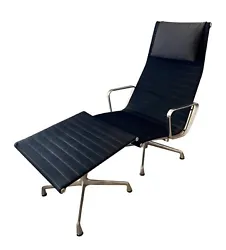 Constructed with lightweight aluminum and ribbed seat and back cushions. The chair has 360 degree swivel capability.
