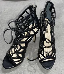 Guess Shoes 7.5 Black. Condition is 