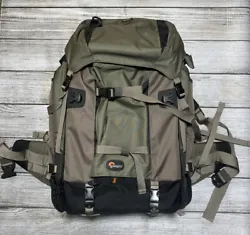 LowePro Pro Trekker 400aw Camera/video Camera Equipment Backpack. In very good preowned condition!Shipped fast!