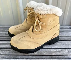 SOREL Thinsulate Winter Snow Boots Light Tan Brown Faux Fur NL1781-225 Womens 9.In nice condition with some general...