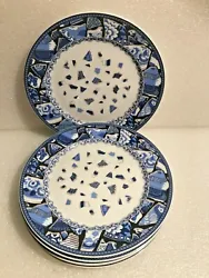 Série de 5 assiettes en porcelaine a motif bleu à dessert de Genevieve Léthu modèle Picassiette de 1993. (sinon...
