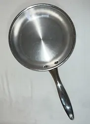 Crafted from durable stainless steel, this pan is suitable for use on induction, electric, and gas stoves. Its round...