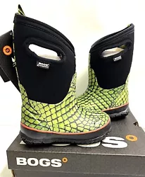 Bogs Classic. Scales pattern Boots. size 7 is a toddler size. 8,9,10,11 little kids (see size chart). Features 4-way...