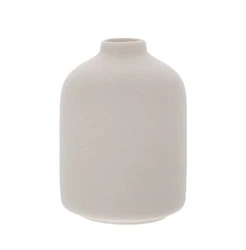 Made from ceramic material and with a flat bottom, the flower vase is not easy to turn over.