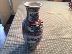 HongKong Vase see photos 8” tall.