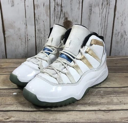 Item Condition - Preowned and previously worn but still in good overall condition. The item has been worn so shows...