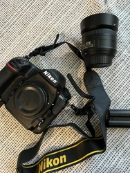 nikon d850 camera with 35mm lens. This camera is in amazing condition. I had it appraised, and they said it was in such...