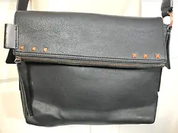 Beautiful Calvin Klein Jeans Pebble Bag Tote Bag. Looks and feels like leather but it might be faux ?. Fantastic Bag...