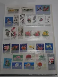 On retrouve + de 600 timbres neufs et obliteres. Voici un joli lot de timbres de Chine range dans un album. Bonne cote.