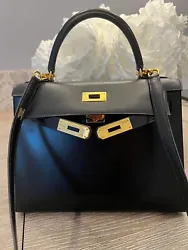 HERMES Kelly 28 Black Gold Excellent Condition Hand Shoulder Bag box leather.  Amazing condition. Hardware is shiny and...