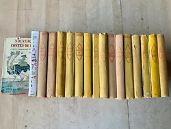 Les coins angles et dos sont un peu frottés - les bordures des plats et les coins sont frottés - paginations jaunies...