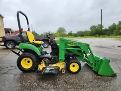 Starts runs drives great. Only 897 hours. 23hp 3 cyl diesel. 210 loader with deere quick attach 48