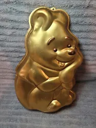 Vintage Wilton Gold Disney Winnie The Pooh Cake Baking Pan Mold.