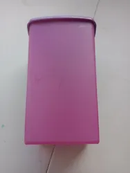 Tupperware Pink Freezer Container With Lid. 310k-40 & 313-17.