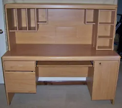 DESK WITH HUTCH. HUTCH APPROX: 57.5