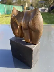 bronze andré bucher sculpture Signer numéro 2/6Dim 15,5cm de haut  12 cm de longDim sans socle 9cm de haut 12 cm de...