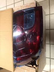 Feu Arriere Gauche Clio 4. Dans son emballage d origine Renault État : 