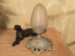 ancien plafonnier lampe globe verre opaline art deco abat jour Lustre Suspension. ancien plafonnier époque art...