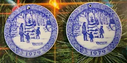 1979 Vintage Set of 2 Royal Copenhagen Blue White Christmas Tree Ornaments. May or may not have ribbon attached LSS1731