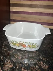 Corning Ware Spice Of Life Le Persil La Sauge 1 1/2 Quart Casserole Dish. Bottom of the dish appears to have a small...