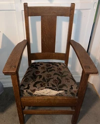 Cushion needs to be reupholstered. If you’d like to arrange for freight I am happy to oblige.