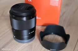 Objectif Sony FE 35mm f/1,8 (SEL35F18F) Sony A7 IV, A7III, très bon état, eu servi, encore garanti. Compatible avec...
