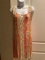 Parsley & Sage dress size M. This has never been worn and is from a smoke free home. Laying flat it’s 19 inches...