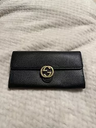 Gucci Wallet. Shipped with USPS Ground Advantage.