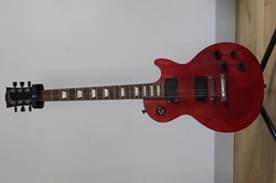 Micro chevalet : humbucker Gibson 498T Alnico V Humbucker. - Chevalet : Gibson Tun-O-Matic en zamak. - Cordier : Gibson...