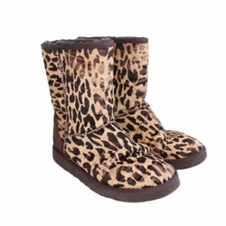 UGG Brown Cheetah Print Classic Short Exotic Boots Sz 7. Classic Short Exotic turns heads with animal printed bovine...