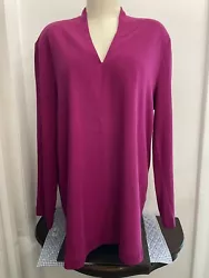 chicos size 3 tops. Condition is Pre-owned. Shipped with USPS Ground Advantage.