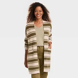 •Long-sleeve open cardigan •Heavyweight knit construction •Ribbed cuffs and hem •Front pockets •At-hip length...