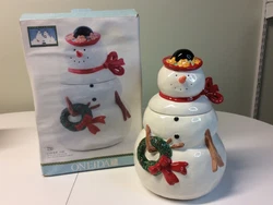 Christmas Cookie Jar Snowman Holiday Oneida 11”. Cookie jar in very good condition n cracks or chips, box does have...