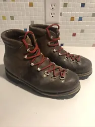 Vintage Raichle Mens 9.5 M Leather Mountaineering Hiking Trail Boots.