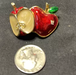 This Red Apple Slice Brooch Lapel Pin is a perfect gift for any teacher or apple lover! The shape of the brooch is in...