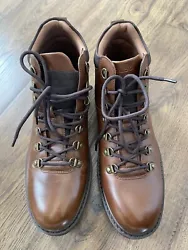 Men’s Aldo boot 10.5. Brand new no tags. Nice light weight boot with good insulation.