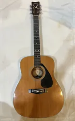 You are viewing Yamaha FG 411 Acoustic Guitar. Happy Hunting!