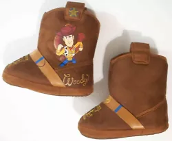 Disney Pixar Toy Story Boys Slippers - Sheriff Woody - Brown. Size is 11-12.