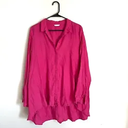 This EILEEN FISHER top is made of organic Irish linen and features a swing style with a button front and long sleeves....