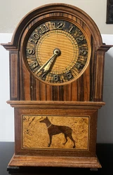 Antique clock. You can see the condition of the clock in the pictures.