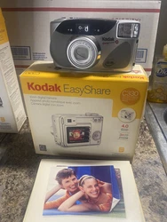 kodak easyshare camera dock series 3. Camera is not the camera that is on the box. It needs cleaned. Not sure if...