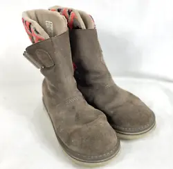 Outdoor Warm Boots. Slip on Boots. These boot still have plenty of life left.