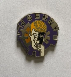 Pins en excellent état vendu avec son attache.