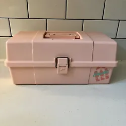 Caboodle Vintage Pink Makeup Case Peach/Pink w/ Metal clasp & Pop-up Trays. Excellent condition, very clean, no damage...